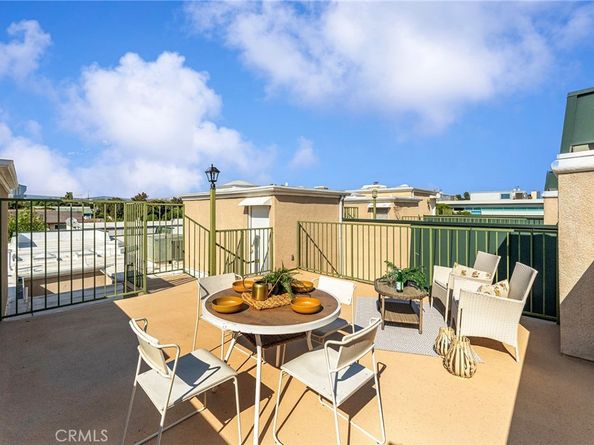 11603 Mississippi, Los Angeles CA 90025