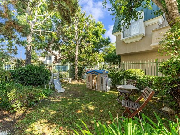 11603 Mississippi, Los Angeles CA 90025