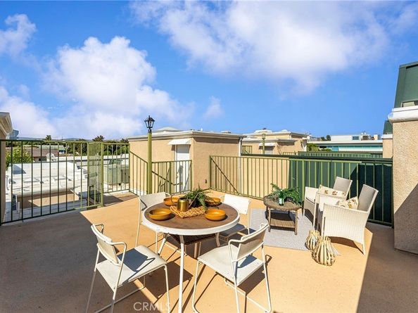 11603 Mississippi, Los Angeles CA 90025