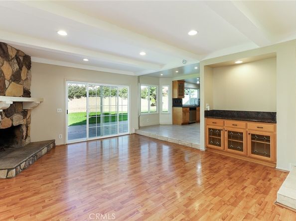 2167 Baseline Road, La Verne CA 91750