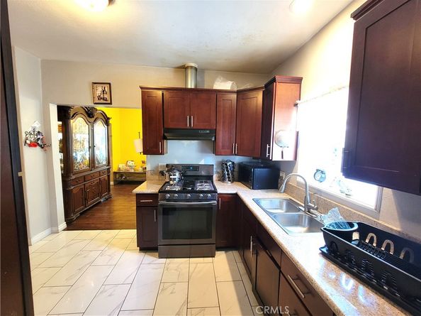 1265 W Mission Boulevard, Pomona CA 91766