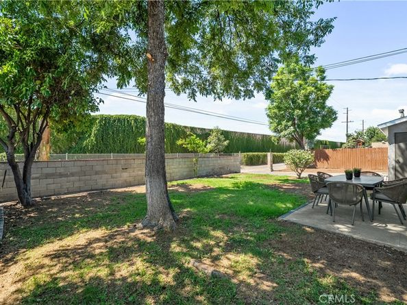 1064 E La Verne Avenue, Pomona CA 91767