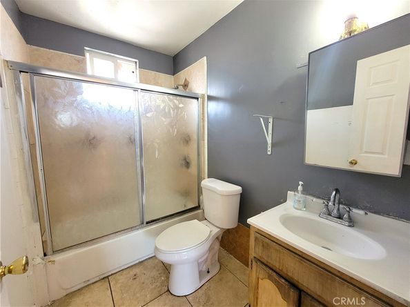 1520 W 37th Street, Los Angeles CA 90018