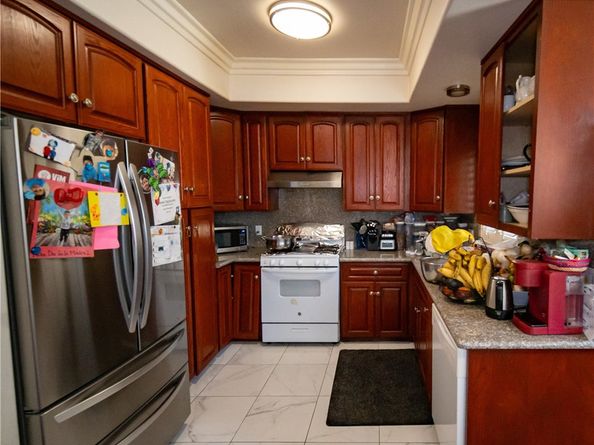 2021 Miramar Street, Los Angeles CA 90057