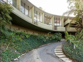 3625 Fredonia Drive 4, Hollywood Hills CA 90068