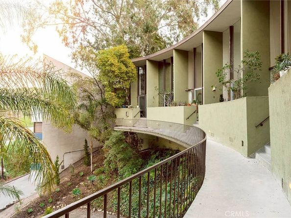 3625 Fredonia Drive 4, Hollywood Hills CA 90068