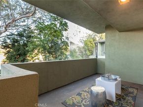 3625 Fredonia Drive 4, Hollywood Hills CA 90068