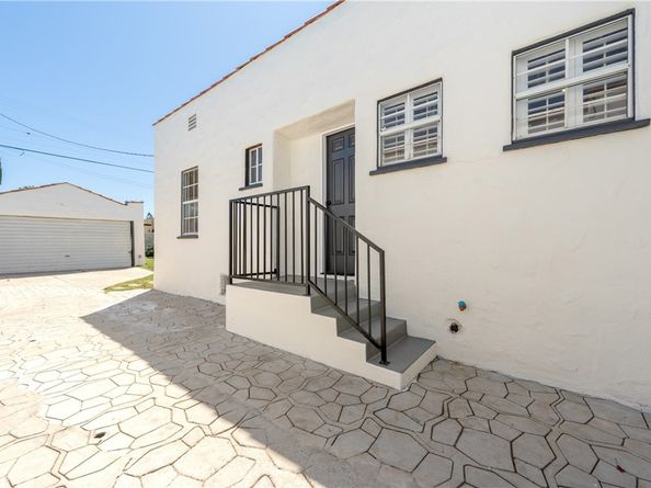 1950 W 79th Street, Los Angeles CA 90047