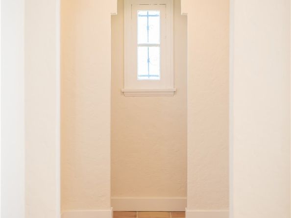 1950 W 79th Street, Los Angeles CA 90047