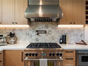 521 1/2 Iris Avenue, Corona Del Mar CA 92625
