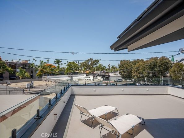 521 1/2 Iris Avenue, Corona Del Mar CA 92625