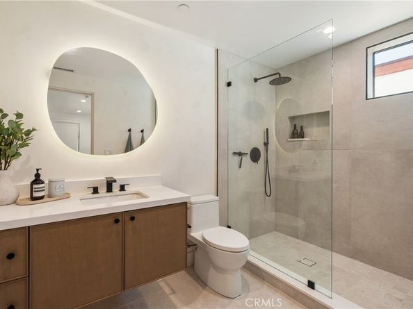 521 1/2 Iris Avenue, Corona Del Mar CA 92625
