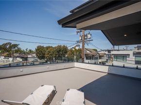 521 1/2 Iris Avenue, Corona Del Mar CA 92625