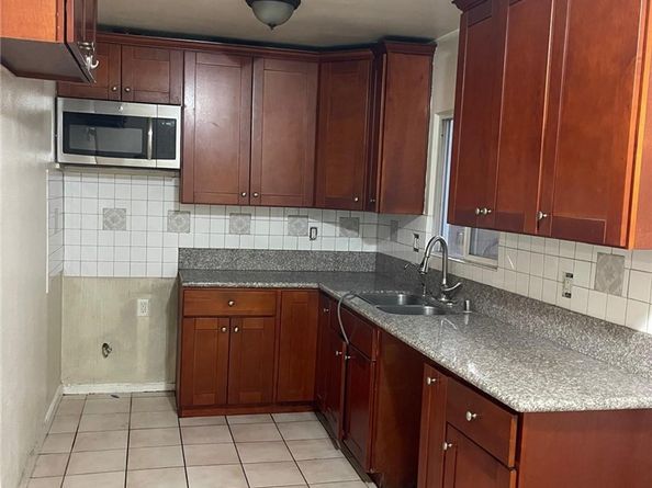 644 E 88th Place, Los Angeles CA 90002