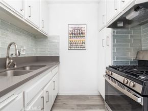 4431 Don Ricardo Drive 20, Los Angeles CA 90008