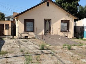 8411 S San Pedro, Los Angeles CA 90003