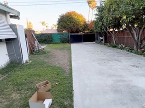 9621 Mills Ave, Montclair CA 91763