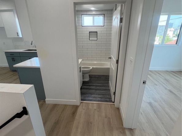 1128 Ardmore, Los Angeles CA 90006