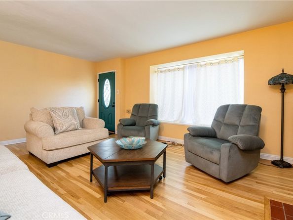 1124 E Ridgewood, Long Beach CA 90807