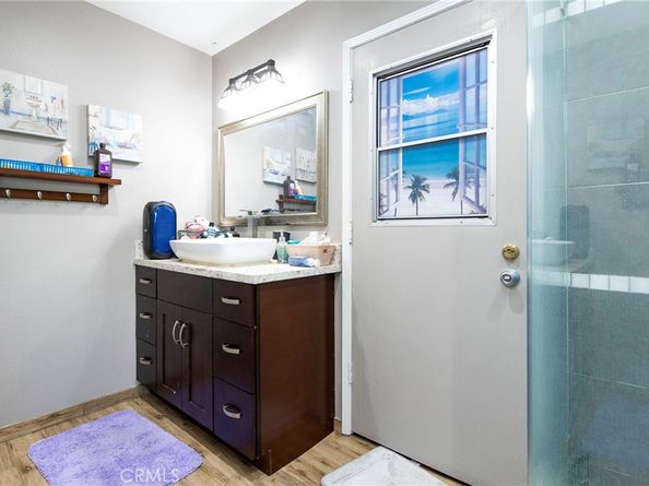 1124 E Ridgewood, Long Beach CA 90807