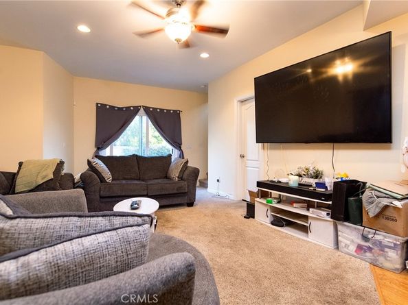 1124 E Ridgewood, Long Beach CA 90807