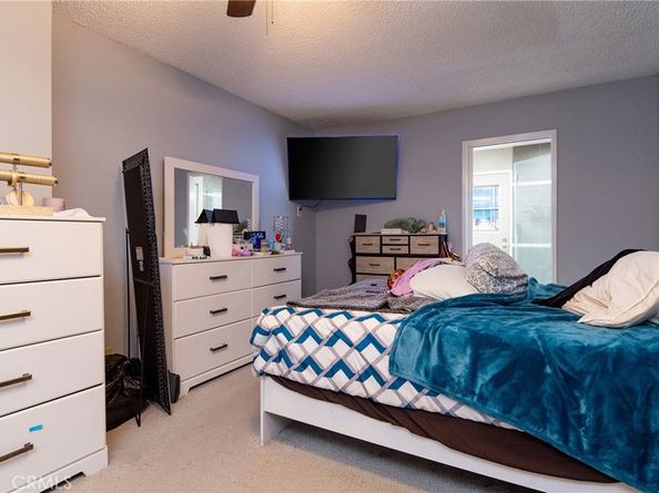 1124 E Ridgewood, Long Beach CA 90807
