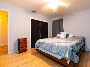 1124 E Ridgewood, Long Beach CA 90807