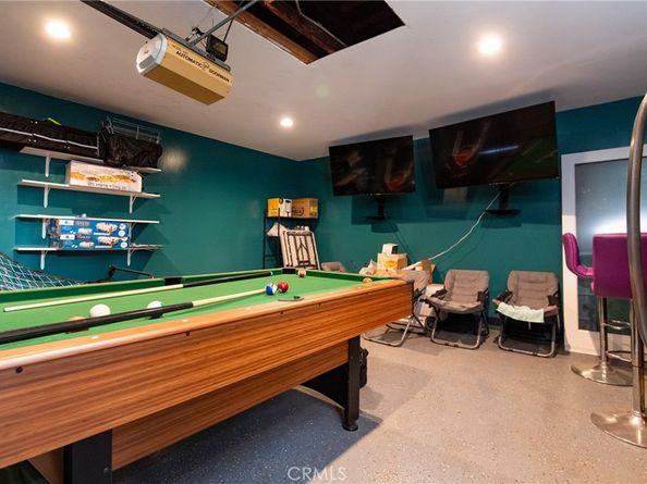 1124 E Ridgewood, Long Beach CA 90807
