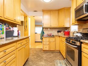 1124 E Ridgewood, Long Beach CA 90807