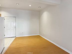 50 W Mountain Street 13, Pasadena CA 91103