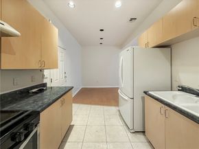 50 W Mountain Street 13, Pasadena CA 91103