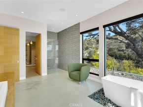 2341 Zorada Court, Los Angeles CA 90046