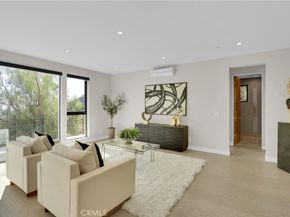 2341 Zorada Court, Los Angeles CA 90046