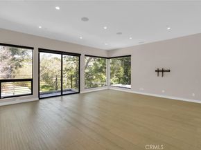 2341 Zorada Court, Los Angeles CA 90046