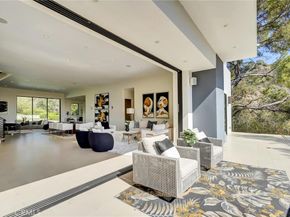 2341 Zorada Court, Los Angeles CA 90046