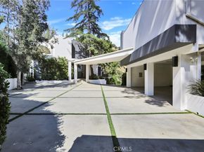 2341 Zorada Court, Los Angeles CA 90046