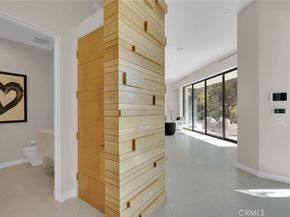 2341 Zorada Court, Los Angeles CA 90046