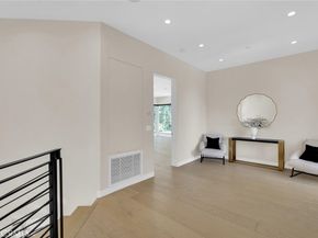 2341 Zorada Court, Los Angeles CA 90046