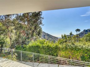 2341 Zorada Court, Los Angeles CA 90046