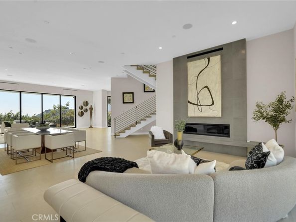 2341 Zorada Court, Los Angeles CA 90046