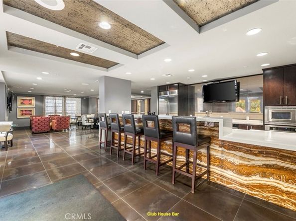 21301 Erwin Street 516, Woodland Hills CA 91367