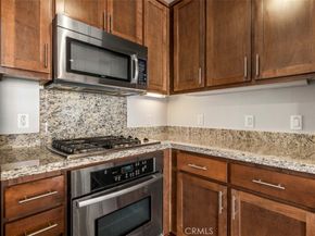 21301 Erwin Street 516, Woodland Hills CA 91367