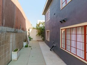 425 N Raymond, Pasadena CA 91103