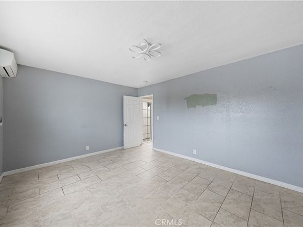 13032 S Main Street, Los Angeles CA 90061