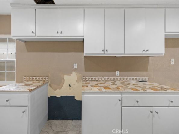 13032 S Main Street, Los Angeles CA 90061