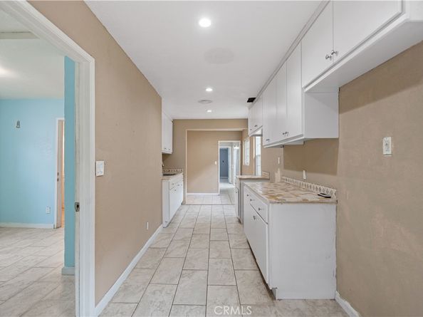 13032 S Main Street, Los Angeles CA 90061