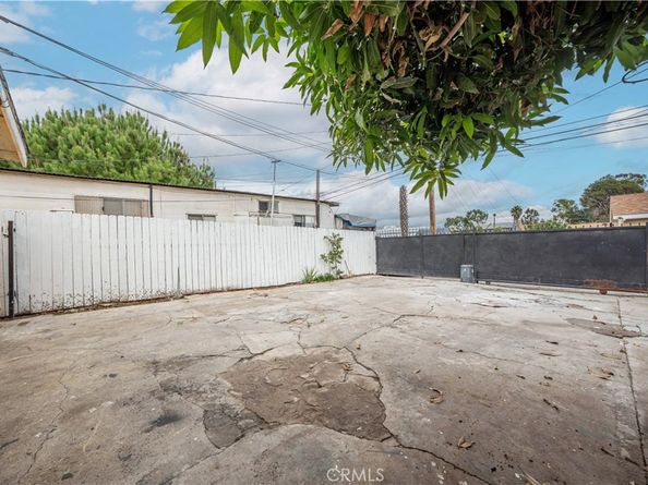 13032 S Main Street, Los Angeles CA 90061