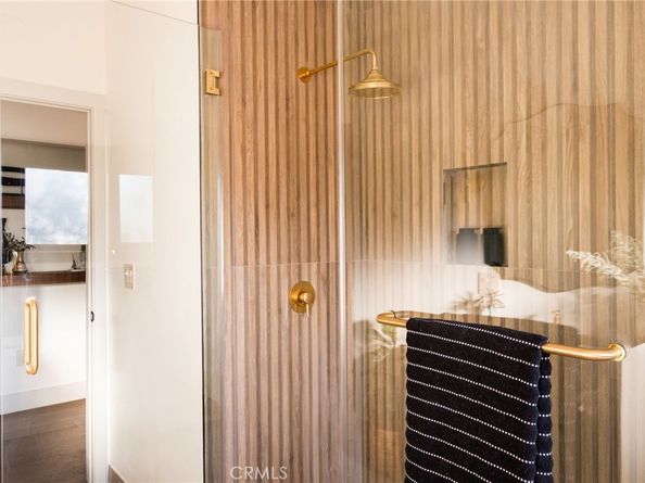 2396 W 31st Street, Los Angeles CA 90018