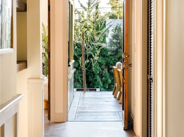 2396 W 31st Street, Los Angeles CA 90018