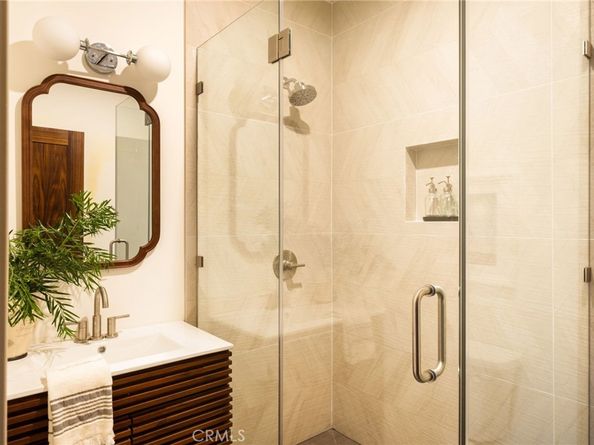 2396 W 31st Street, Los Angeles CA 90018